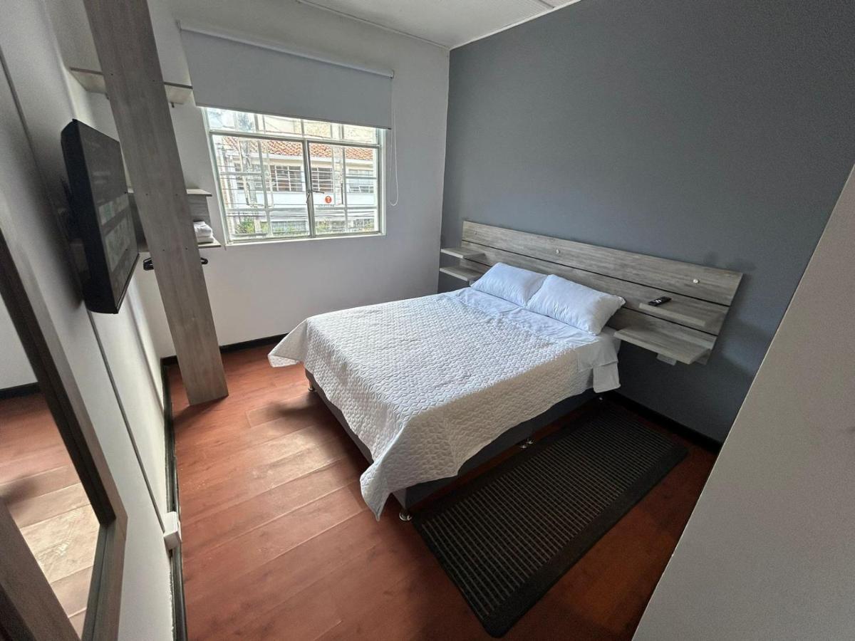 Hostel Quinta Camacho Bogota Bagian luar foto